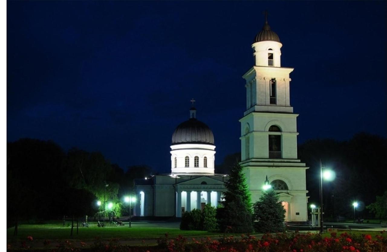 Ultracentral Armeneasca Street Chisinau Luaran gambar